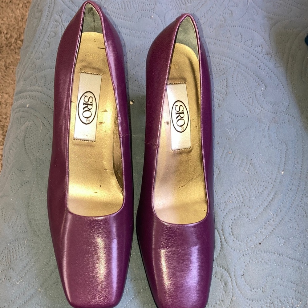 SRO Purple Pumps